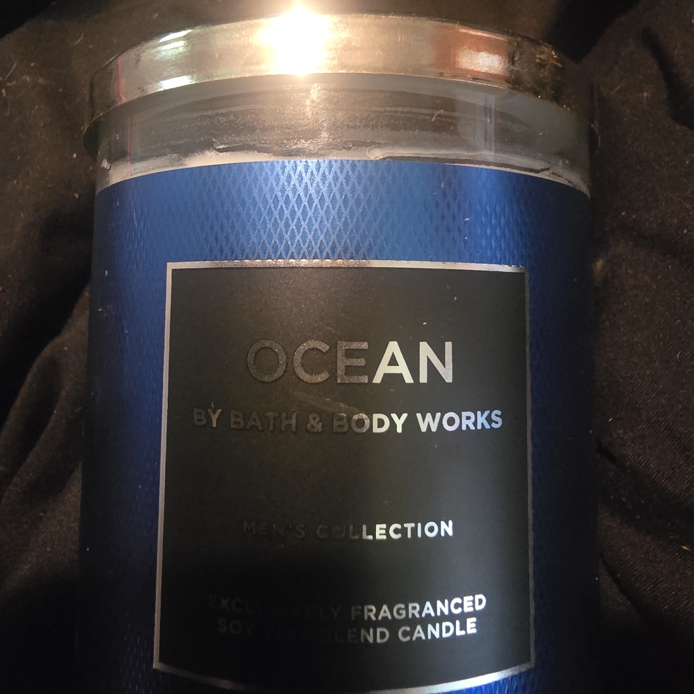 Bath & Body Works Ocean Candle - Deep Blue